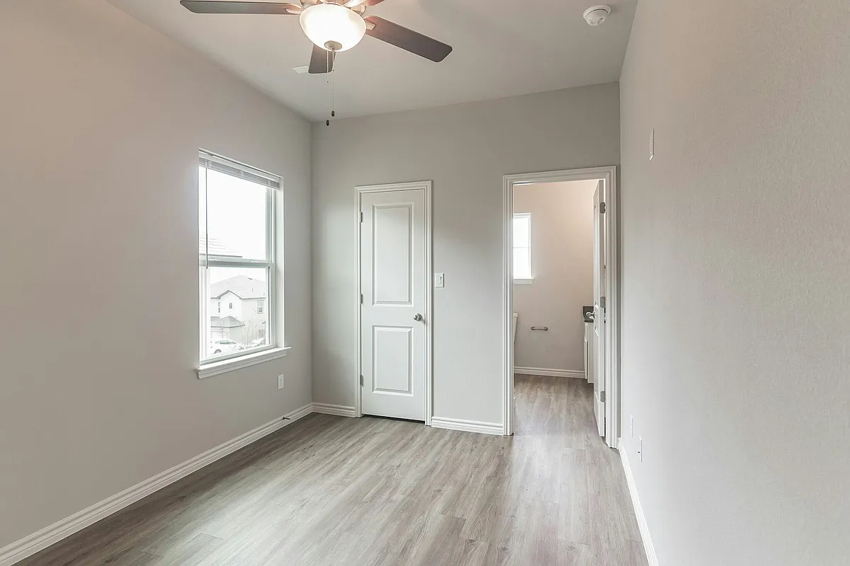 Building Photo - 125 Peruna Dr