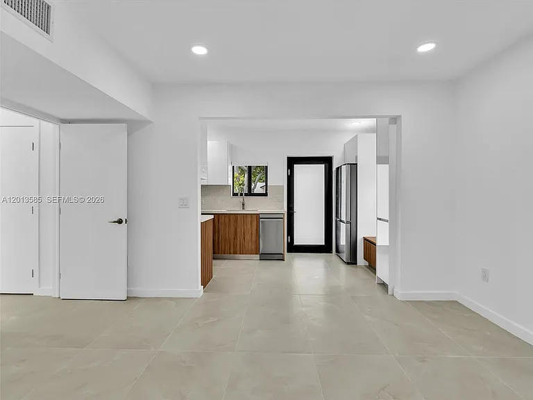 107 Central Ave — Photo 17