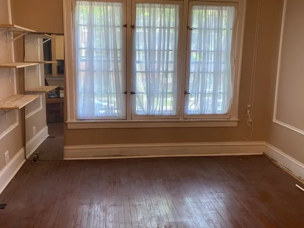 2215 E 70th Pl #1E, Chicago, IL 60649