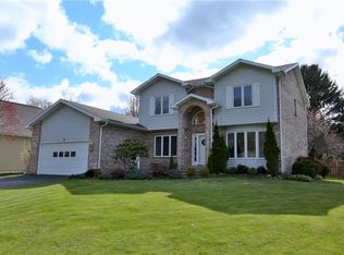 79 Eagle Rock Dr, Rochester, NY 14609