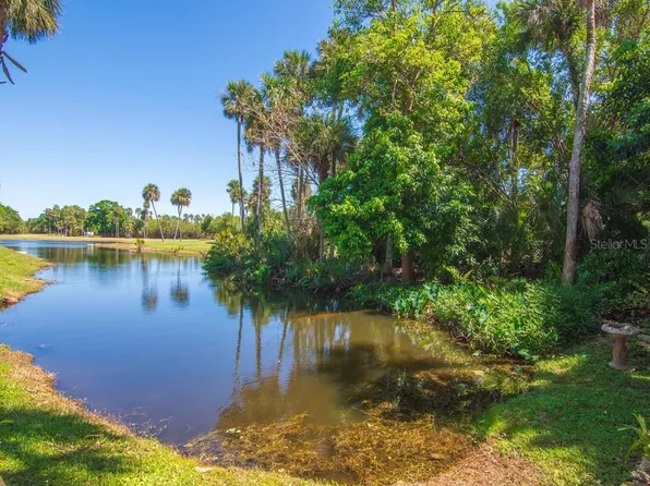 7 Vista Gardens Trl APT 105, Vero Beach, FL 32962