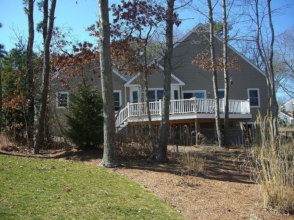 2nd image of 23 Canonchet Ave