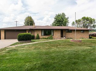 1109 State St, Bellevue, IA 52031