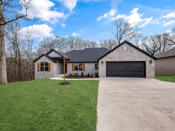 16 Smart Ln, Bella Vista, AR 72715