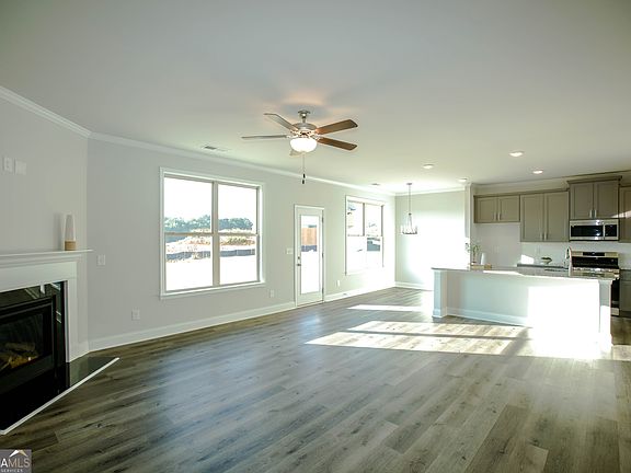 4th image of 452 Hellen Valley Dr