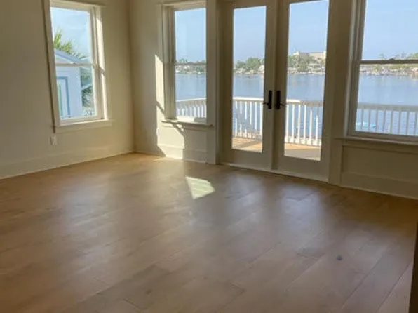 6621 N Lagoon Dr, Panama City Beach, FL 32408