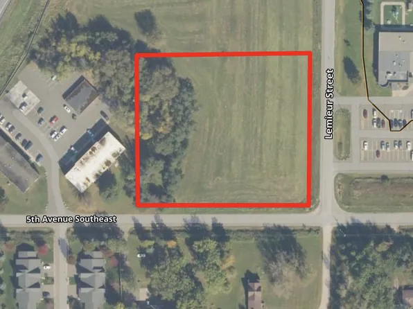 500 Lemieur St, Little Falls, MN 56345