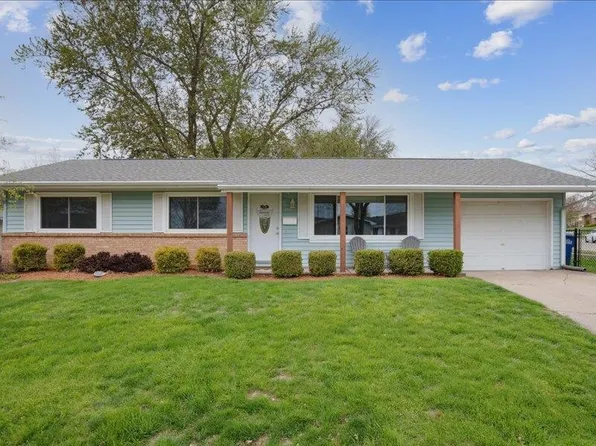 2183 Key Way Dr, Dubuque, IA 52002