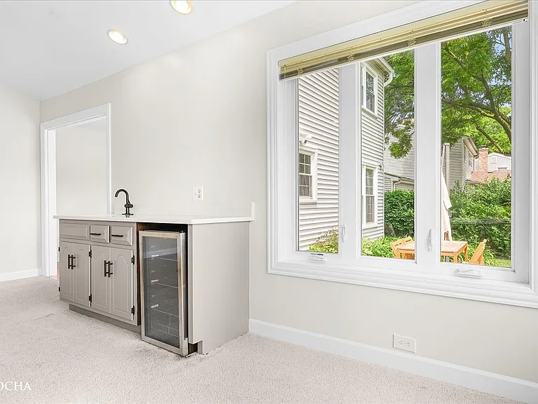 1012 Bainbridge Dr — Photo 18