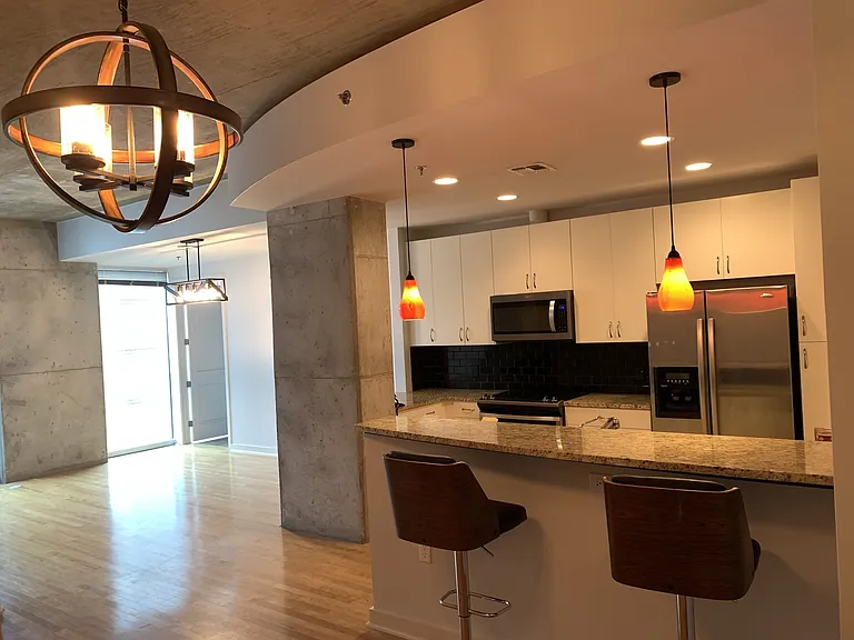 301 Demonbreun St #1610 — Photo 3