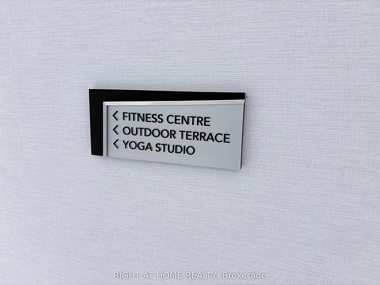 230 Simcoe St #1436 — Photo 23