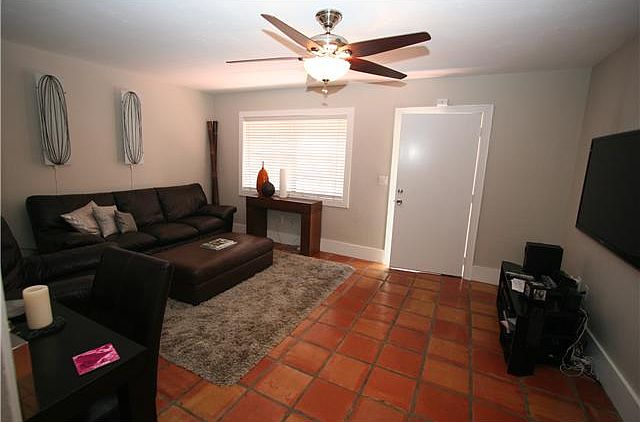 Spacious living room