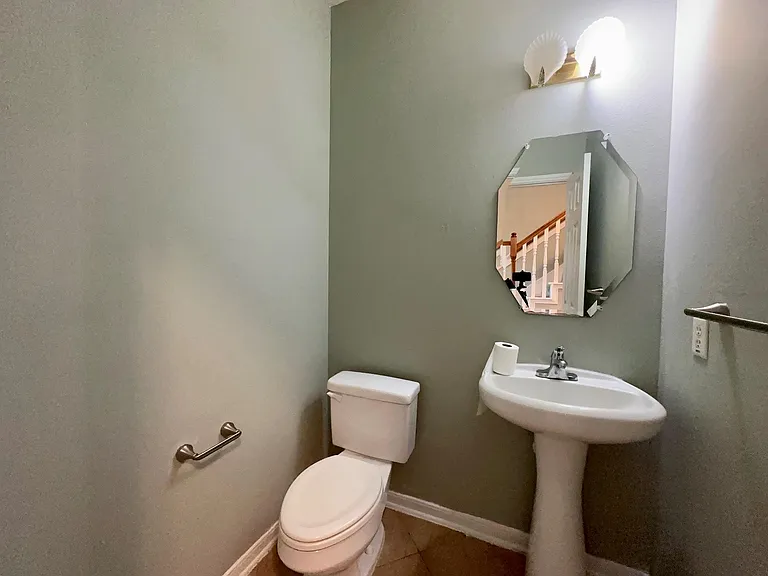 9222 Memorial Grove Dr — Photo 32