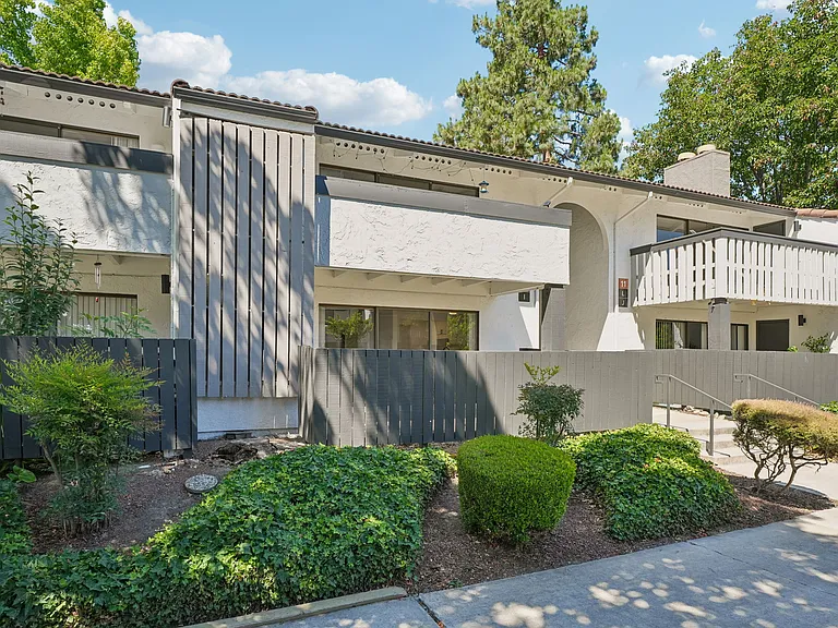 Summerwood Apartments — Photo 69