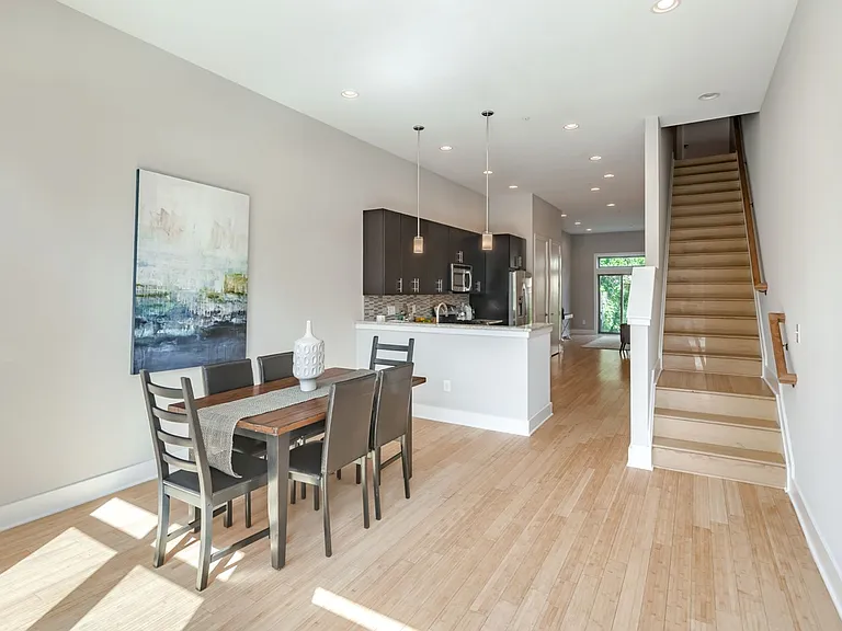 877 N 5th St #B — Photo 4