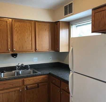 3rd image of 124 Yacht Club Dr APT 6