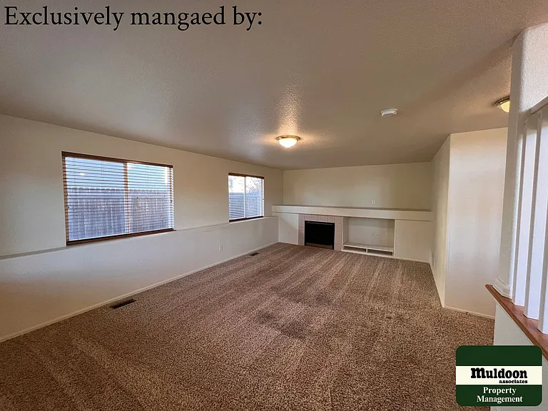 5807 Poudre Way — Photo 17