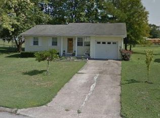 120 E Clarman Dr, Chaffee, MO 63740