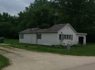 691 W Bergera Rd, Braidwood, IL 60408