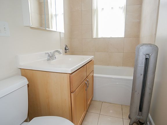 4th image of 1946 1/2 W Leland Ave #2