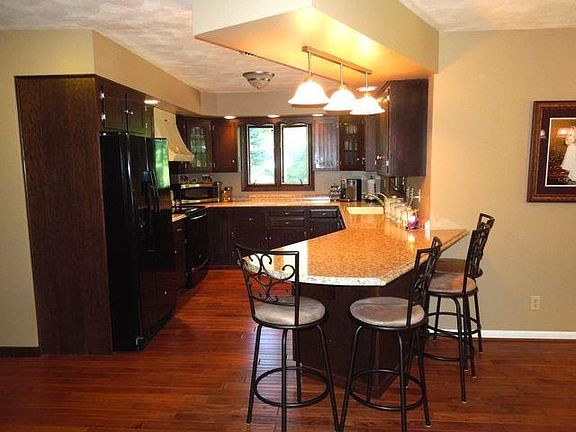 2nd image of 1354 N Forrest Dr