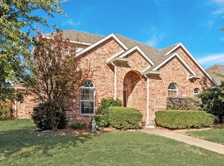 301 Quail Run Rd, Red Oak, TX 75154