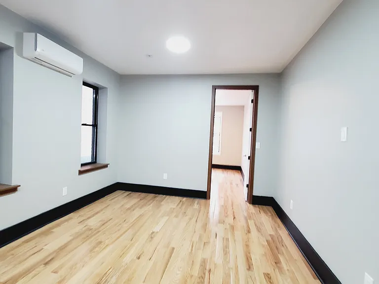 20-22 Reed St #6 — Photo 3