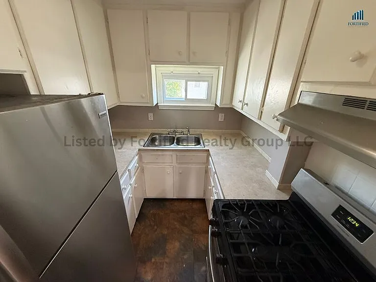 318 Broadway #2 — Photo 12