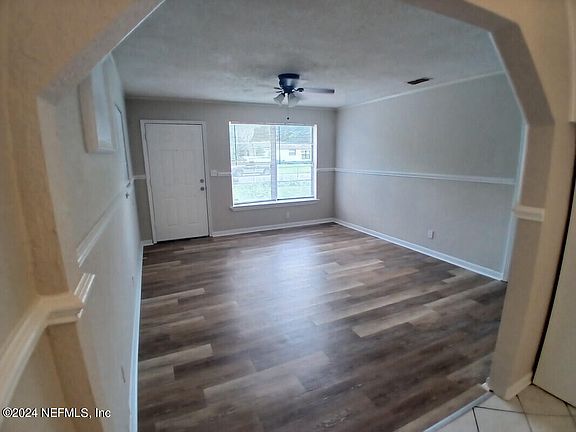 4th image of 4849 DONNYBROOK Avenue