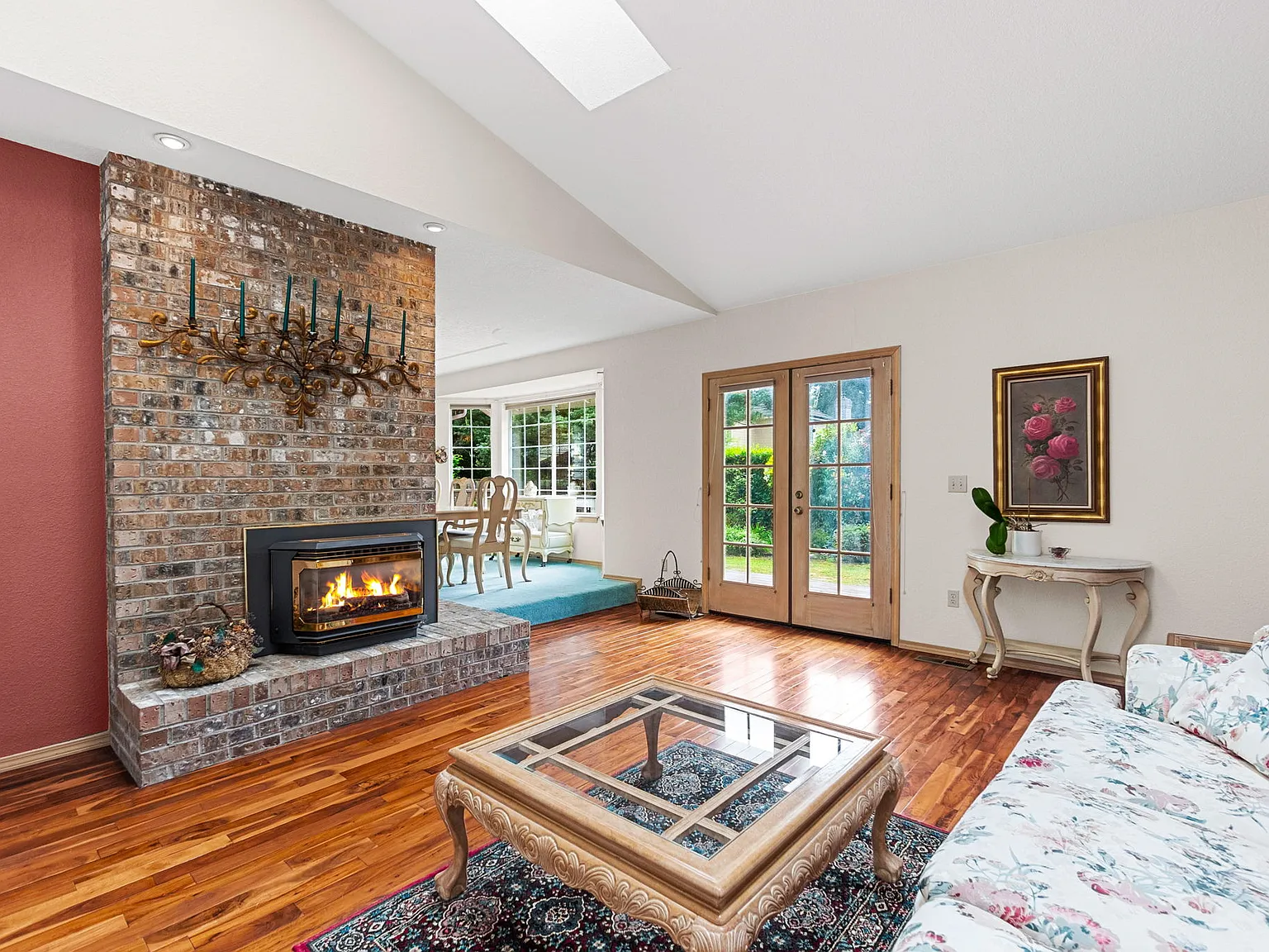 3 bed, 2108 sqft, $1,500 — Photo 3