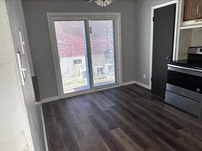 10080 Squire Meadows Dr #5 — Photo 11
