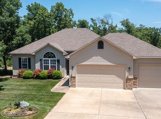 298 Kays Point Rd, Lake Ozark, MO 65049