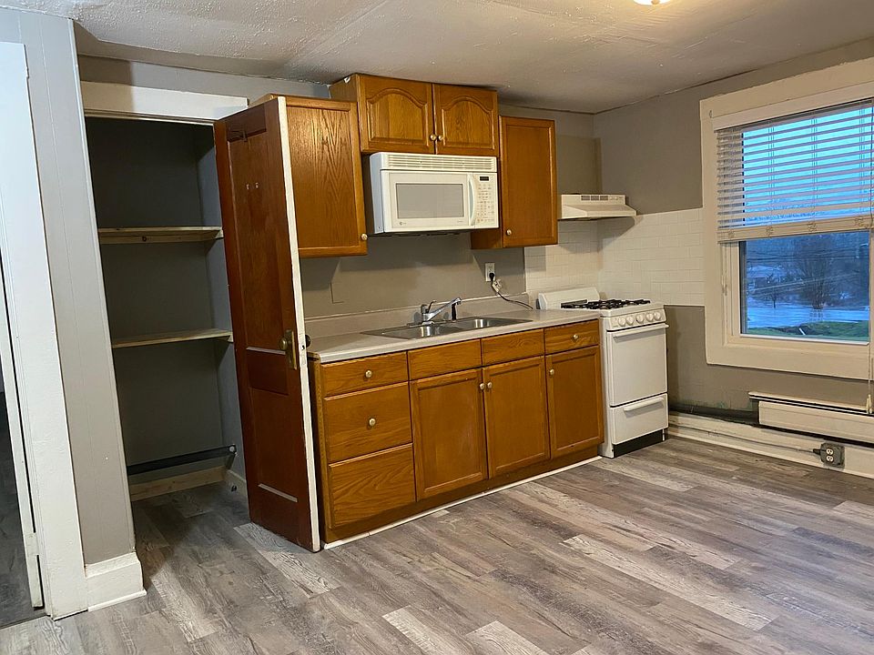 Full Kitchen and living room