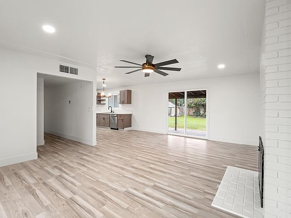 4th image of 568 E San Ramon Ave