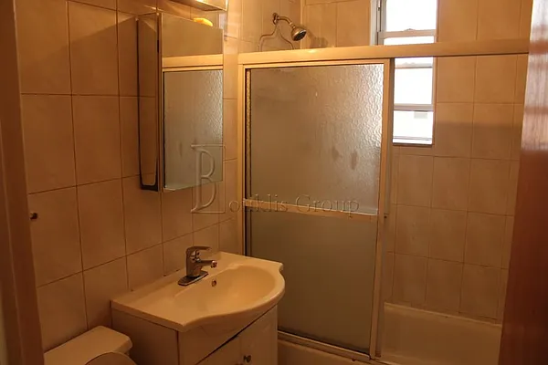 Rented by Bouklis Group | media 2