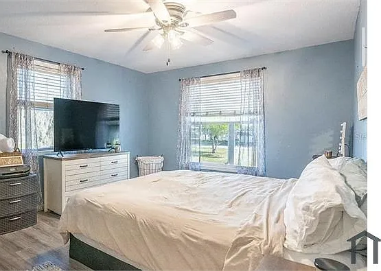 102 S Sunland Dr — Photo 5