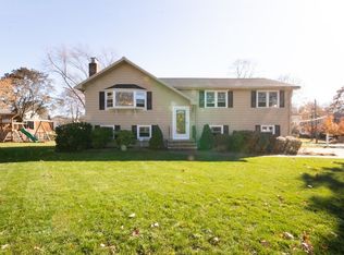 80 Old Farm Rd, Norwood, MA 02062