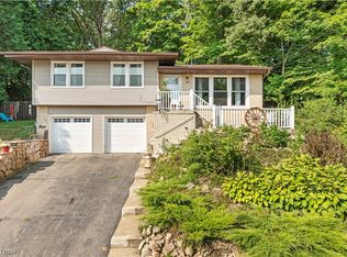 1926 Chapel Hill Dr, Youngstown, OH