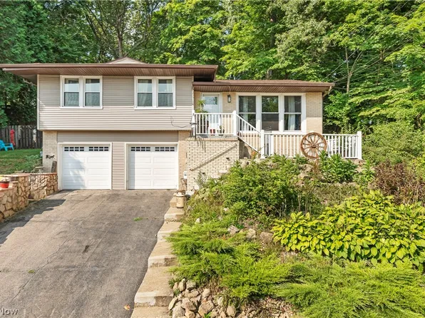 1926 Chapel Hill Dr, Youngstown, OH 44511