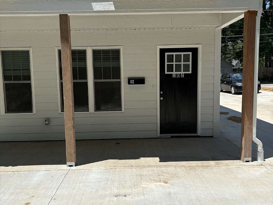 1st image of 708 N William St #102