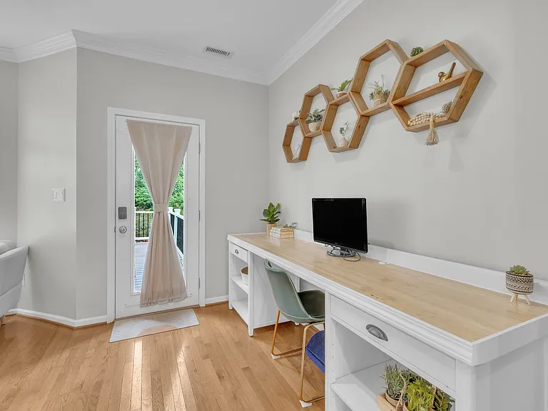 503 Village Loop Dr — Photo 12
