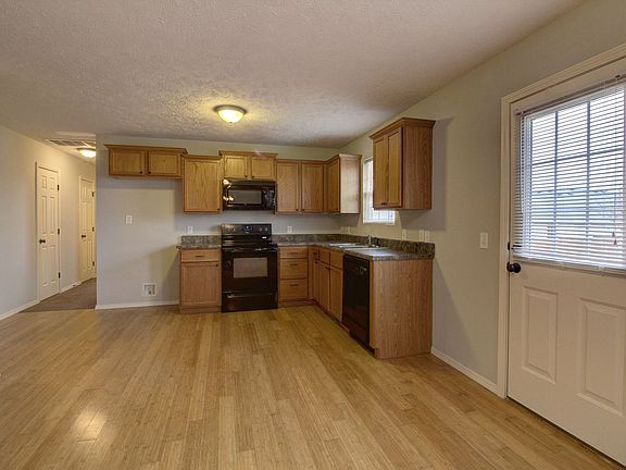 5th image of 1094 S Tanner Dr