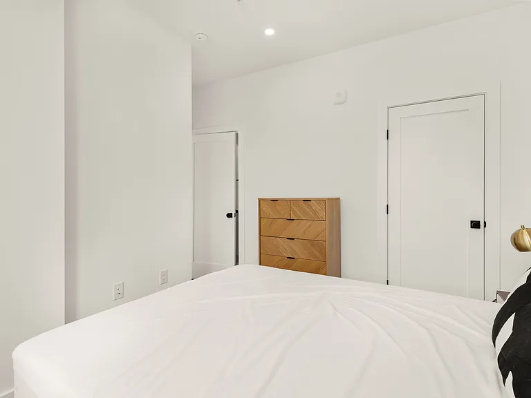 1630 K St NE #4 — Photo 12