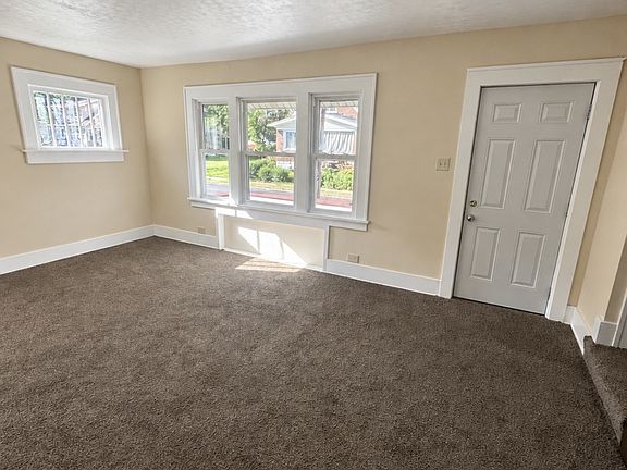 3rd image of 2045 Water St