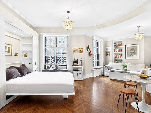2nd image of 2109 Broadway APT 850