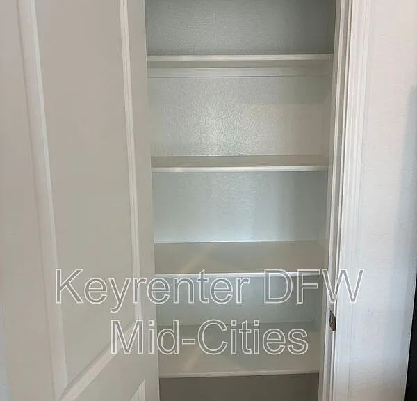 2840 Eppright Dr — Photo 6