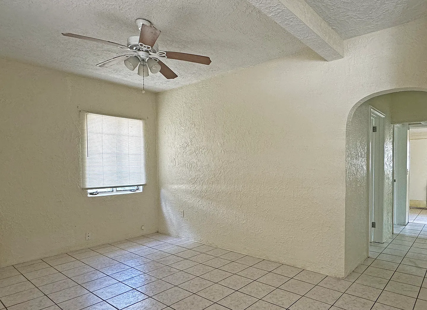 1005 Plaza St — Photo 2