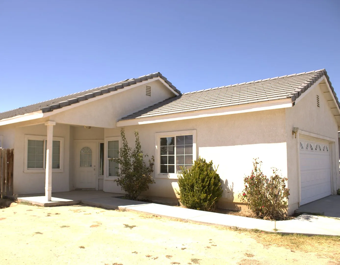 Charming Single-Family Home in Prime Location! — Photo 2