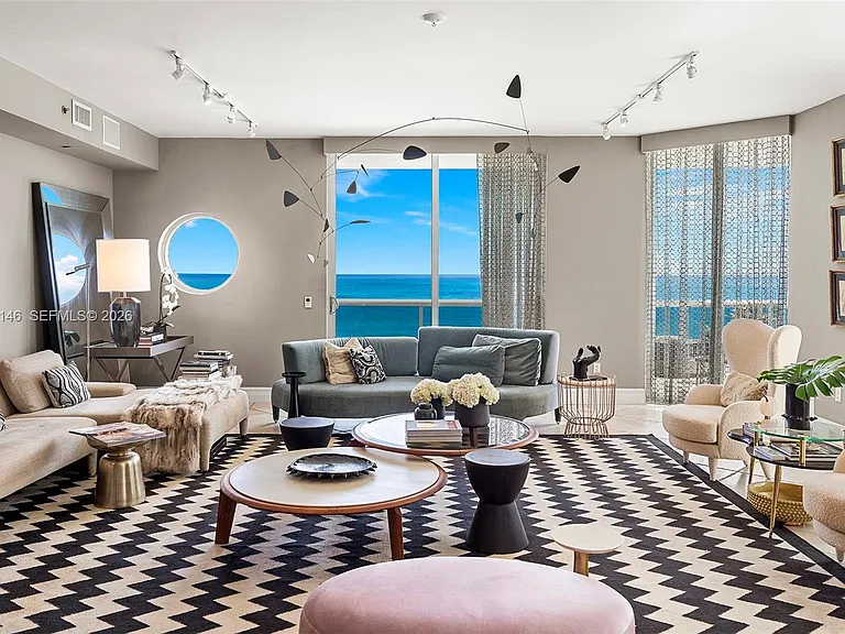 5801 Collins Ave #Penthouse 1600 — Photo 20