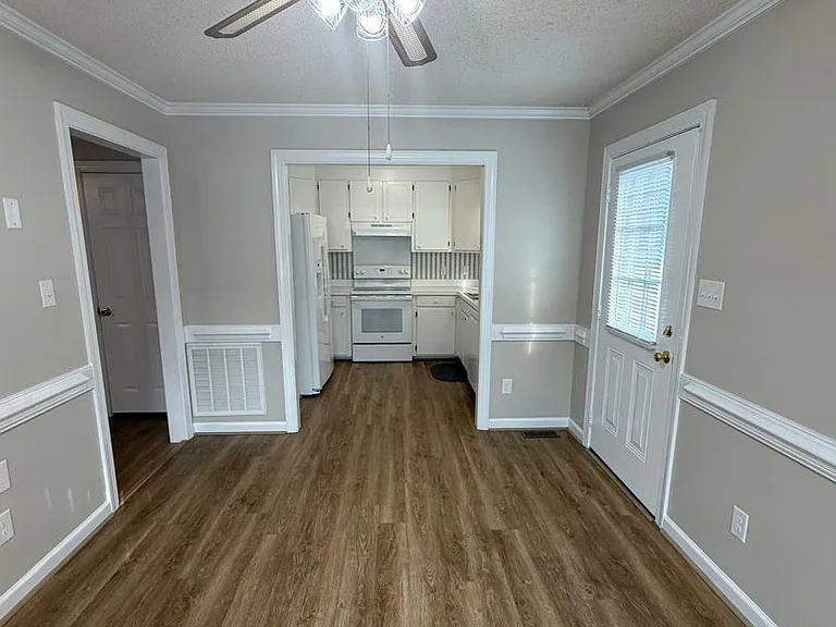 2421 Sexton Rd — Photo 13